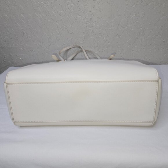 Marc Jacobs The Commuter Tote In Ivory Leather / Gold Hardware M0016410 - Picture 14 of 16